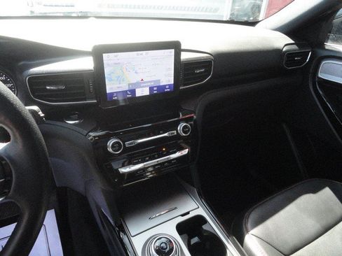 Used 2023 Ford Explorer ST-Line AWD/4WD image 10