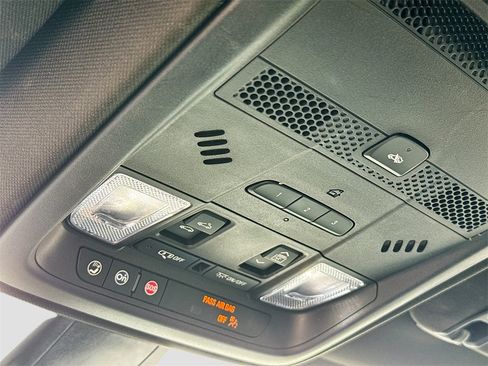 Used 2022 Cadillac XT5 Premium Luxury w/ Technology Package image 20