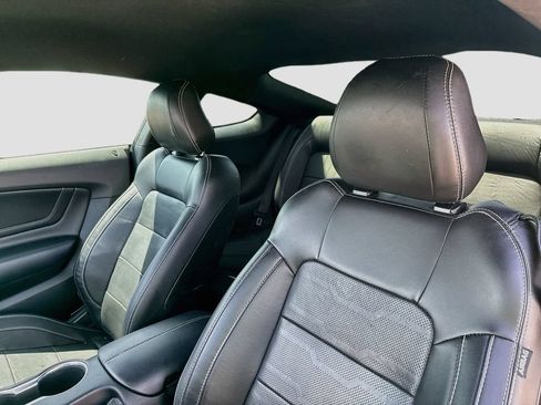 Used 2022 Ford Mustang GT Premium w/ Equipment Group 401A RWD image 12