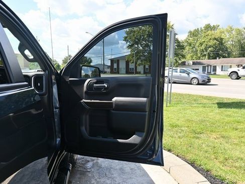 Used 2022 Chevrolet Silverado 1500 LT Trail Boss w/ Bed Protection Package image 18