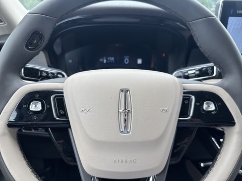 Used 2024 Lincoln Corsair FWD image 10