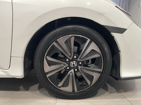 Used 2018 Honda Civic EX image 10