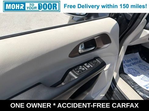Used 2023 Chrysler Voyager LX FWD image 13