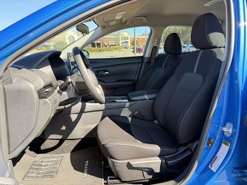 Used 2025 Nissan Sentra SV image 13