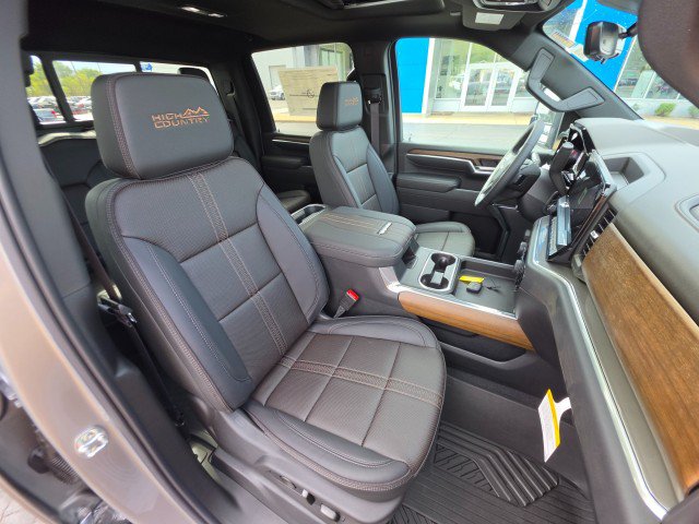 New 2026 Chevrolet Silverado 2500 High Country w/ High Country Premium Package AWD/4WD image 13