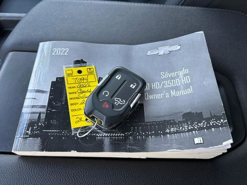 Used 2022 Chevrolet Silverado 2500 LT w/ Convenience Package image 30