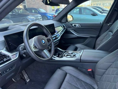 Used 2024 BMW X7 xDrive40i w/ M Sport Package AWD/4WD image 5
