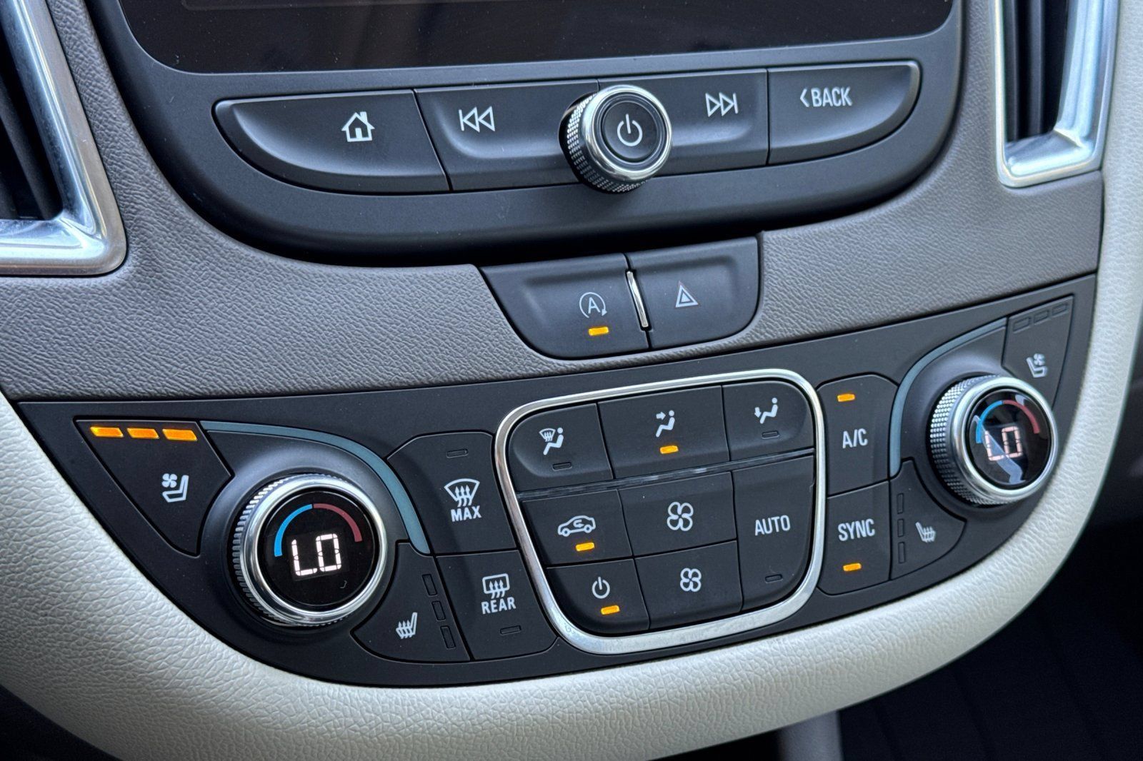 Used 2023 Chevrolet Malibu LT w/ LPO, Floor Liner Package FWD image 23