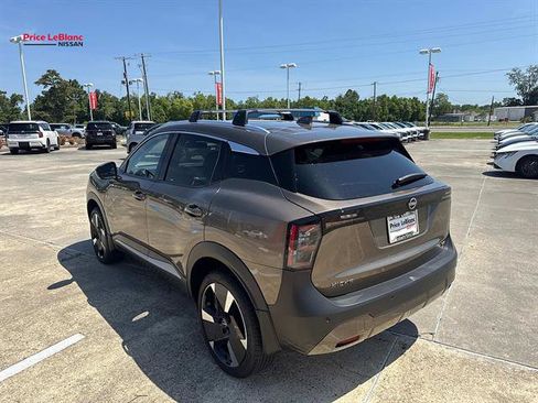 Certified 2025 Nissan Kicks SR FWD image 5