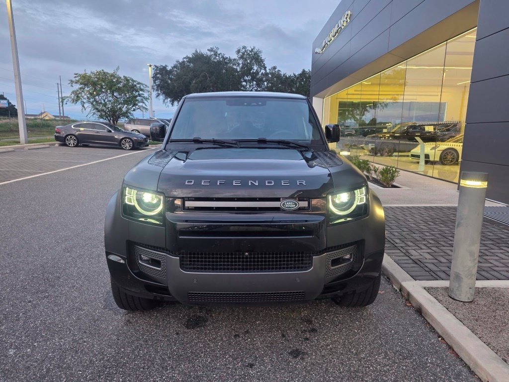 Used 2024 Land Rover Defender 110 Carpathian Edition AWD/4WD image 4