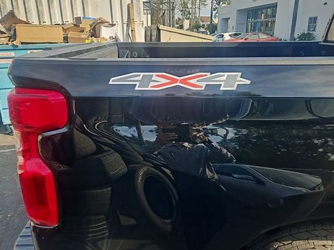 Used 2023 Chevrolet Silverado 1500 LT image 16