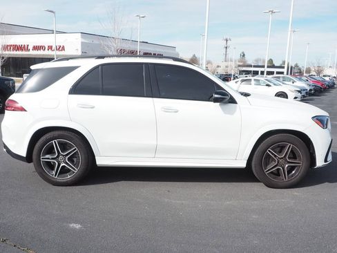 Used 2025 Mercedes-Benz GLE 350 4MATIC w/ AMG Line Exterior image 7