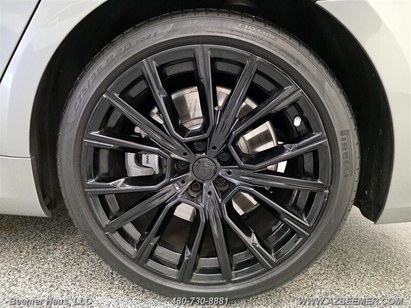 Used 2020 BMW 750i xDrive w/ Executive Package AWD/4WD image 16