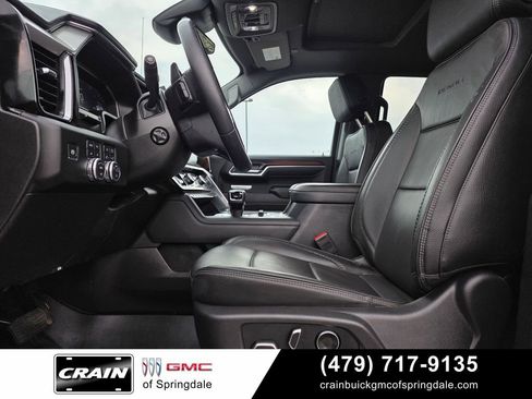 Used 2025 GMC Sierra 1500 Denali AWD/4WD image 11