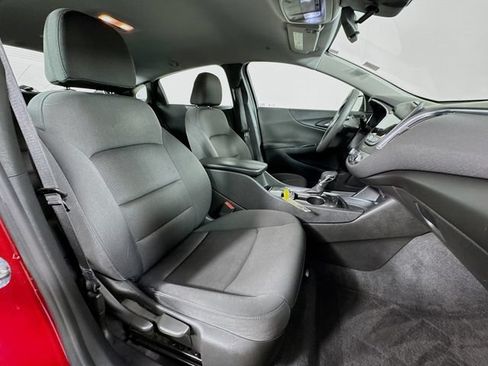 Used 2021 Chevrolet Malibu LT FWD image 28