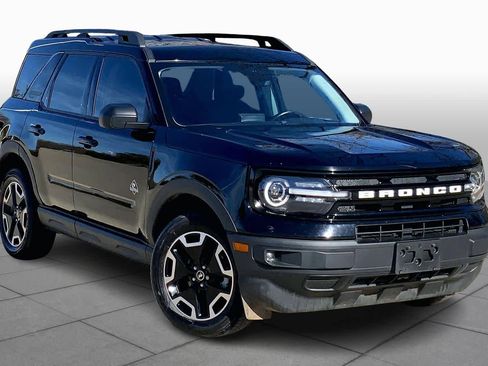 Used 2023 Ford Bronco Sport Outer Banks image 3