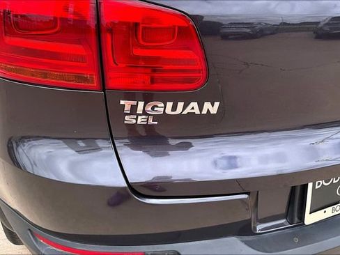 Used 2016 Volkswagen Tiguan SEL AWD/4WD image 33