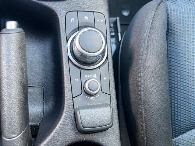 Used 2018 Toyota Yaris iA FWD image 12
