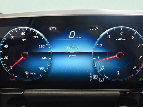 Used 2021 Mercedes-Benz GLA 250 4MATIC image 25