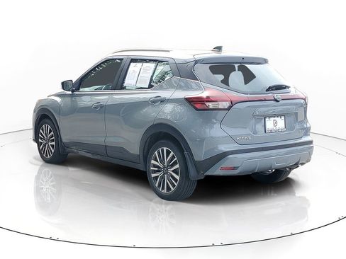 Used 2024 Nissan Kicks SV FWD image 3