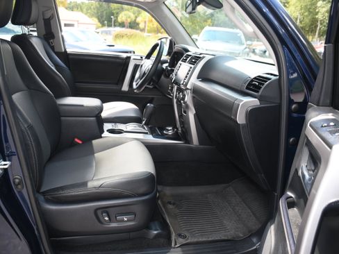 Used 2023 Toyota 4Runner SR5 Premium w/ Moonroof Package AWD/4WD image 22