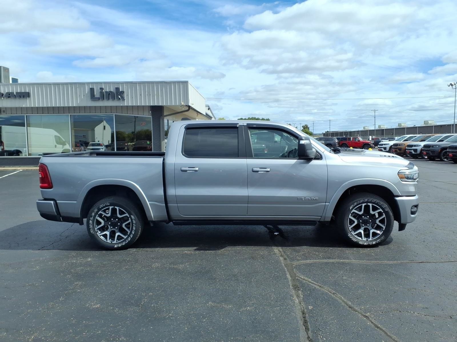 Used 2025 RAM 1500 Laramie w/ Advanced Safety Group II AWD/4WD image 2
