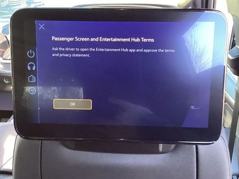 New 2026 Chevrolet Suburban Premier image 32