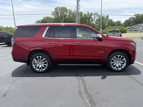 Used 2024 Chevrolet Tahoe Premier AWD/4WD image 2