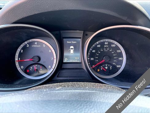 Used 2015 Hyundai Santa Fe Sport w/ Option Group 02 FWD image 17