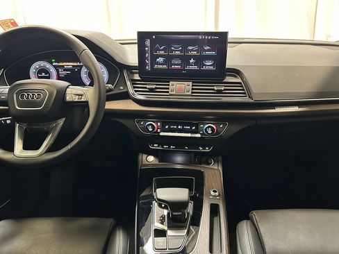 Certified 2023 Audi Q5 2.0T Premium Plus w/ Premium Plus Package AWD/4WD image 16