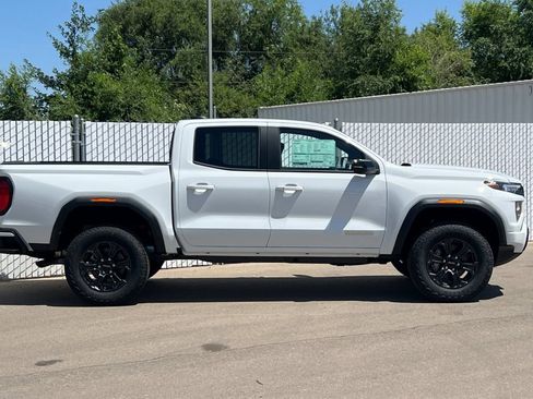 New 2025 GMC Canyon Elevation w/ Technology Package image 3