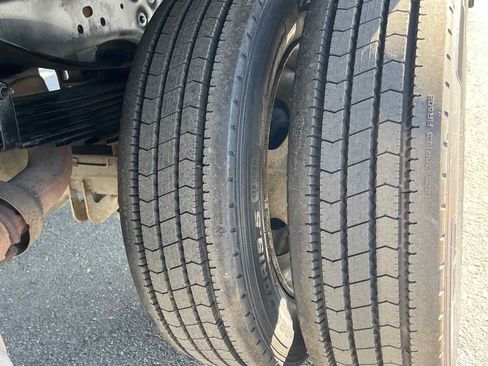 Used 2014 Ford F550 2WD Crew Cab Super Duty image 8