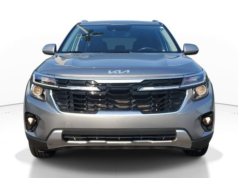 Used 2025 Kia Seltos S FWD image 2