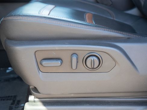 Used 2022 GMC Sierra 2500 AT4 w/ AT4 Premium Plus Package image 31