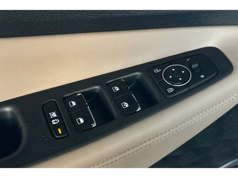 Used 2019 Hyundai Santa Fe image 12