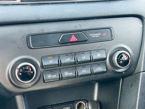 Used 2018 Kia Sportage LX image 17