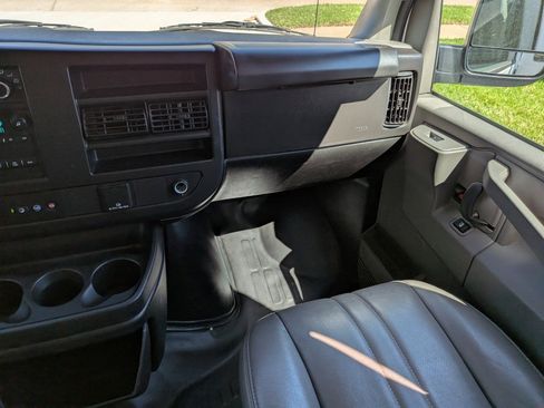 Used 2023 Chevrolet Express 2500 Extended w/ Driver Convenience Package image 10