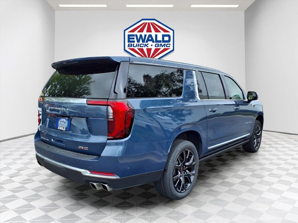 Certified 2026 GMC Yukon XL Denali w/ Denali Reserve Package AWD/4WD image 4