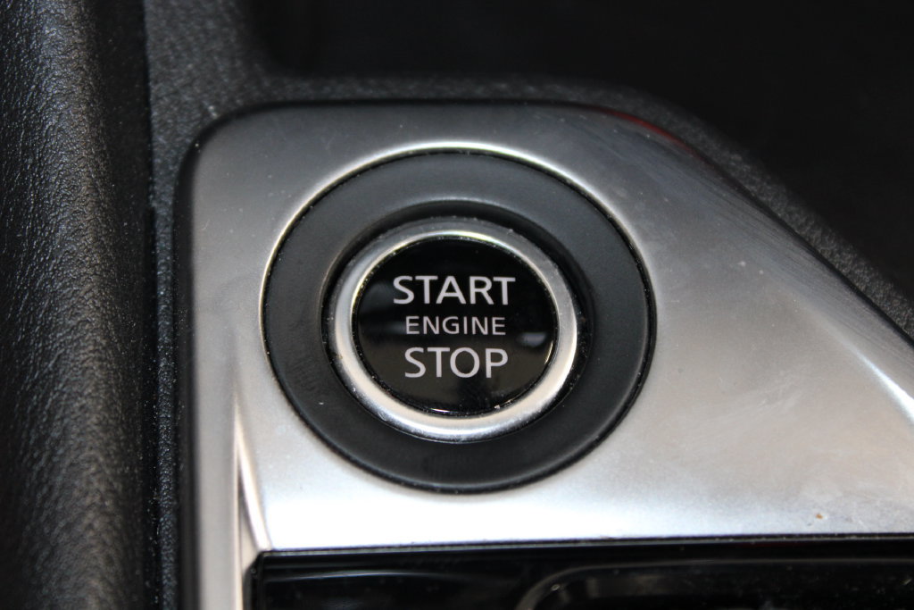 Used 2025 Nissan Sentra SV FWD image 38