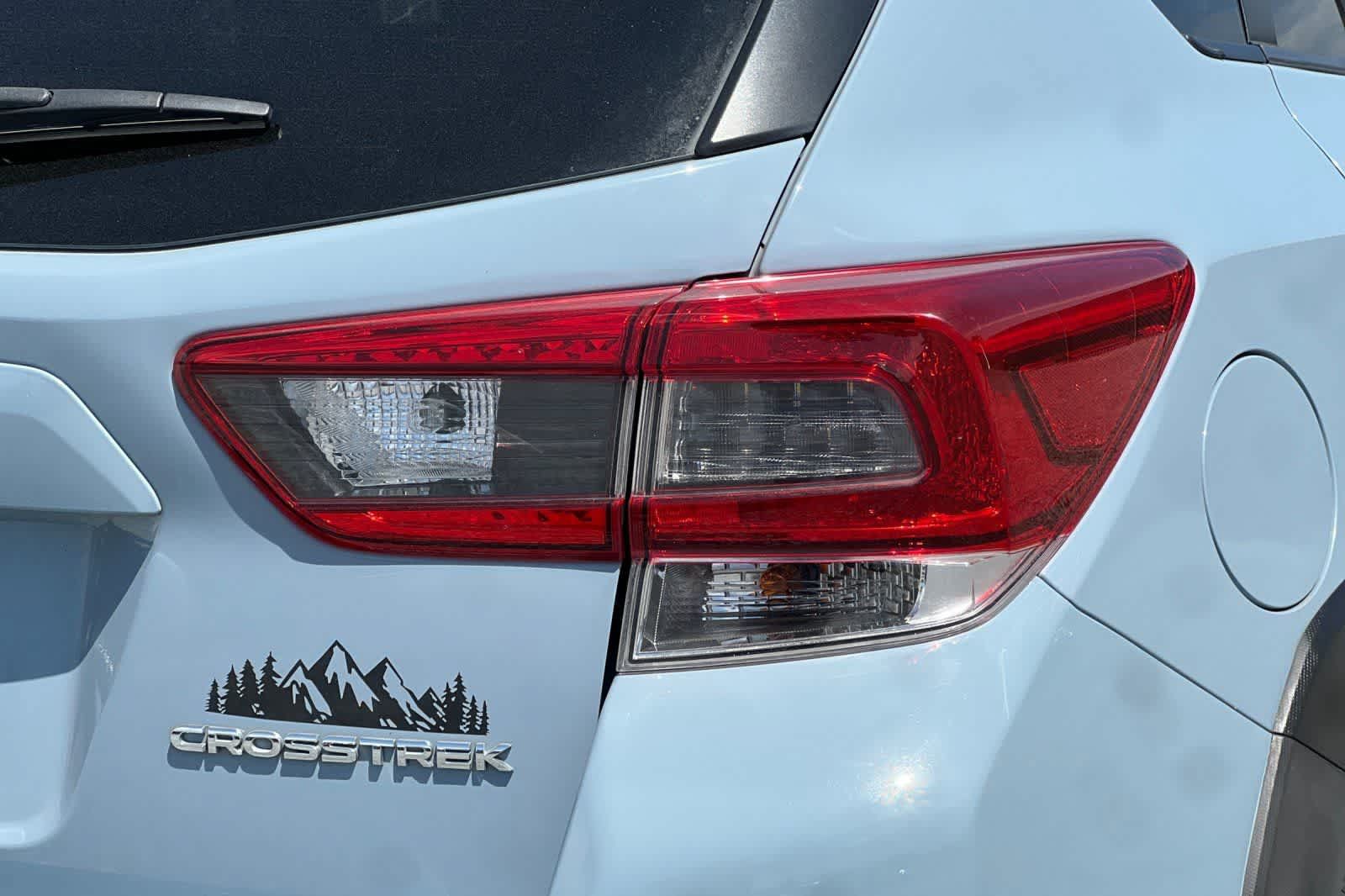 Used 2020 Subaru Crosstrek 2.0i AWD/4WD image 33