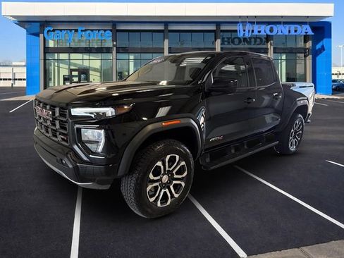 Used 2024 GMC Canyon AT4 w/ AT4 Premium Package AWD/4WD image 4