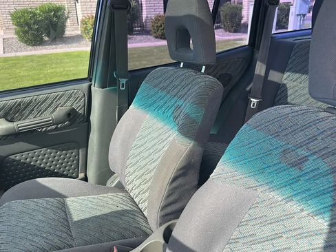 Used 1999 Toyota RAV4 2WD 4-Door image 29