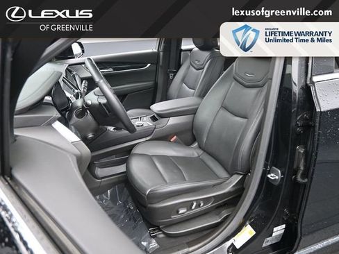 Used 2023 Cadillac XT6 Premium Luxury FWD image 22