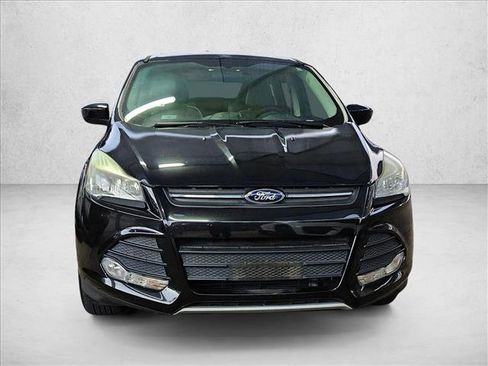 Used 2015 Ford Escape SE image 2