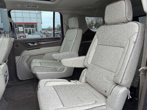 Used 2021 GMC Yukon XL Denali w/ Denali Ultimate Package image 19
