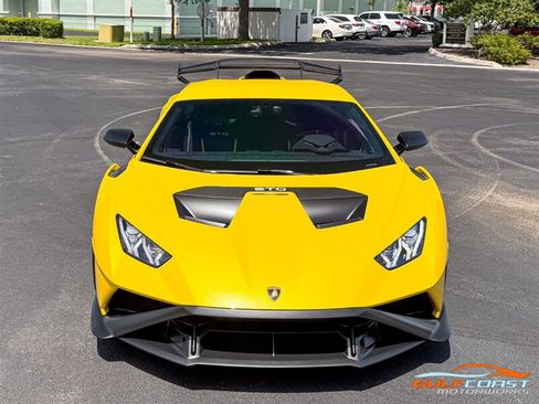 Used 2022 Lamborghini Huracan STO RWD image 6
