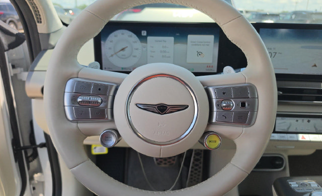 Used 2024 Genesis GV60 Performance AWD/4WD image 7