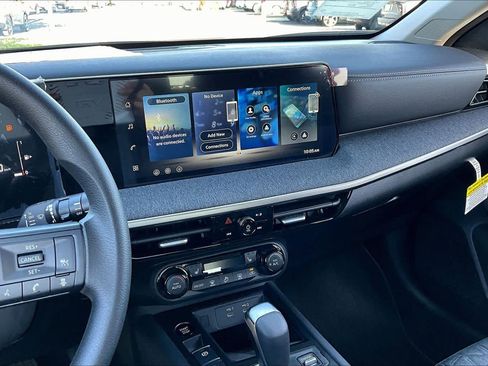 New 2026 Nissan Kicks SV image 6