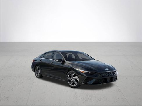 New 2026 Hyundai Elantra Limited FWD image 2