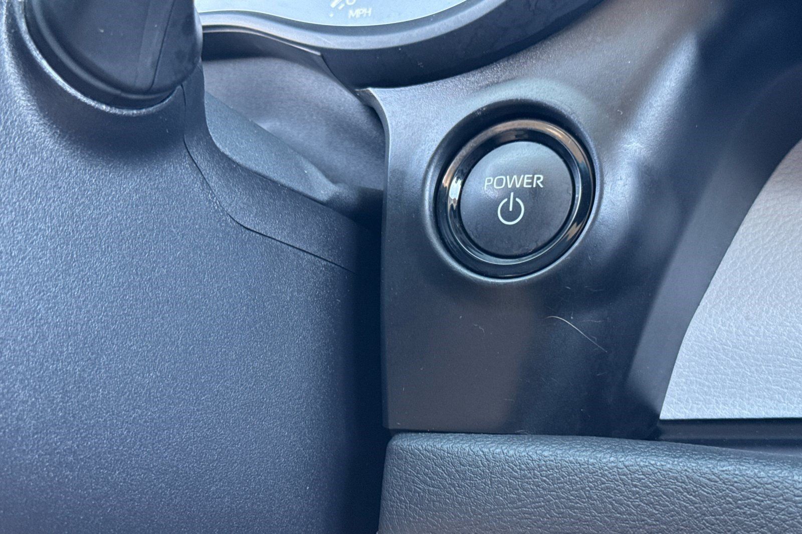 Used 2026 Toyota Sienna XLE FWD image 19